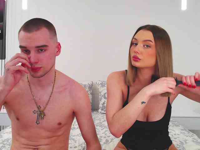 Lovevibe111 webcam
