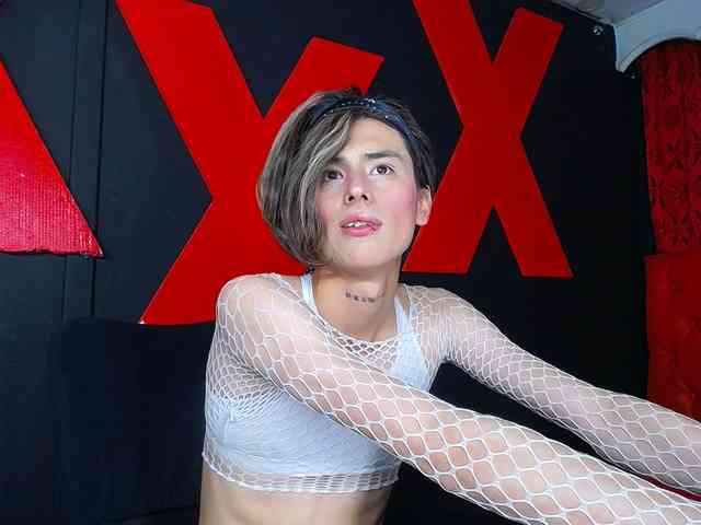 ALANNFOOX Live Webcam on BongaCams