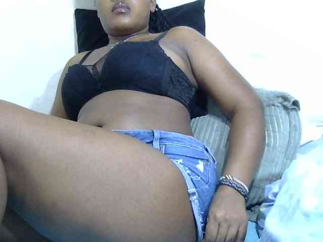 Cutefacebigasss webcam