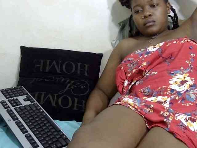 Cutefacebigasss webcam