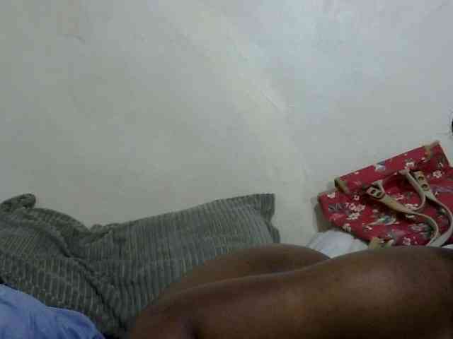 Cutefacebigasss webcam