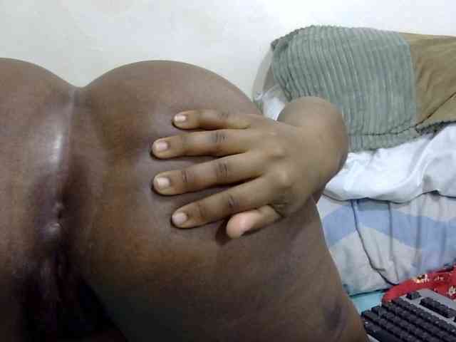 Cutefacebigasss webcam