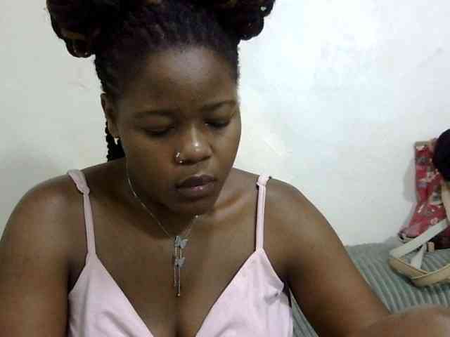 Cutefacebigasss webcam