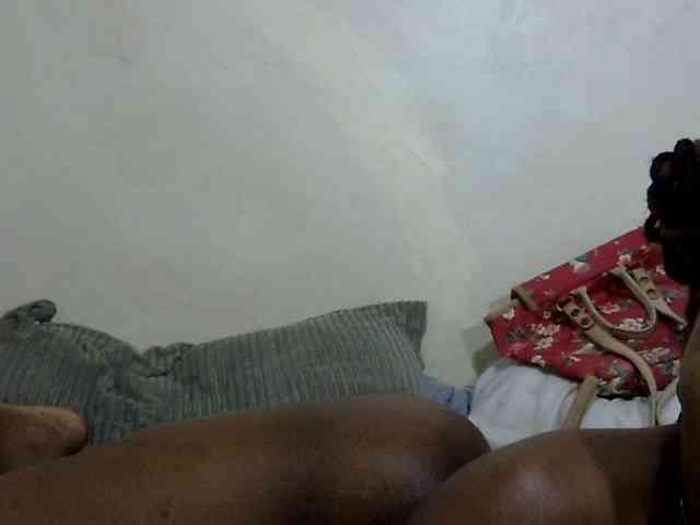 Cutefacebigasss webcam