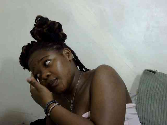 Cutefacebigasss webcam