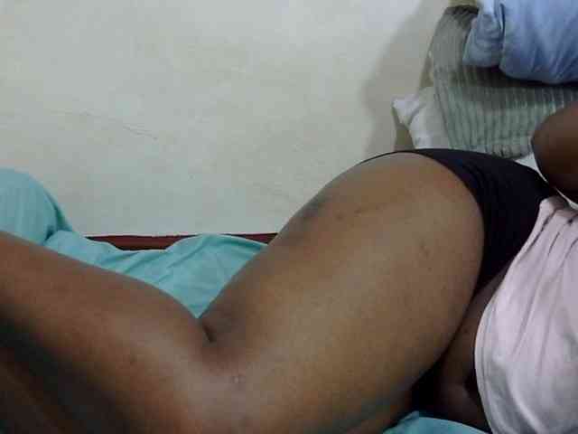 Cutefacebigasss webcam