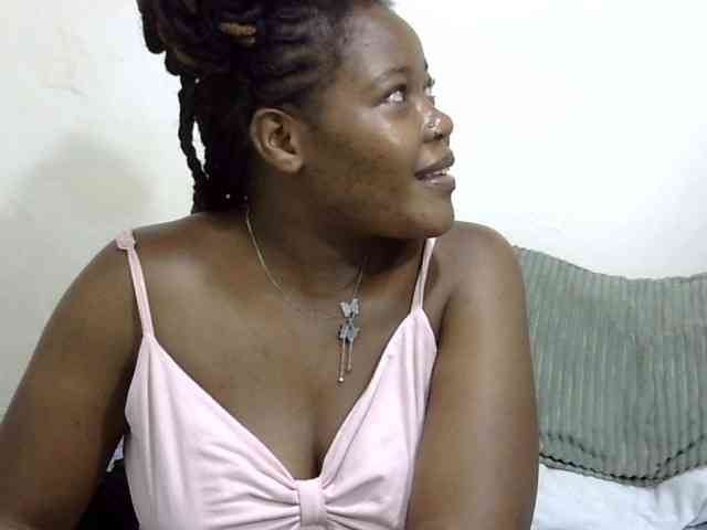 Cutefacebigasss webcam