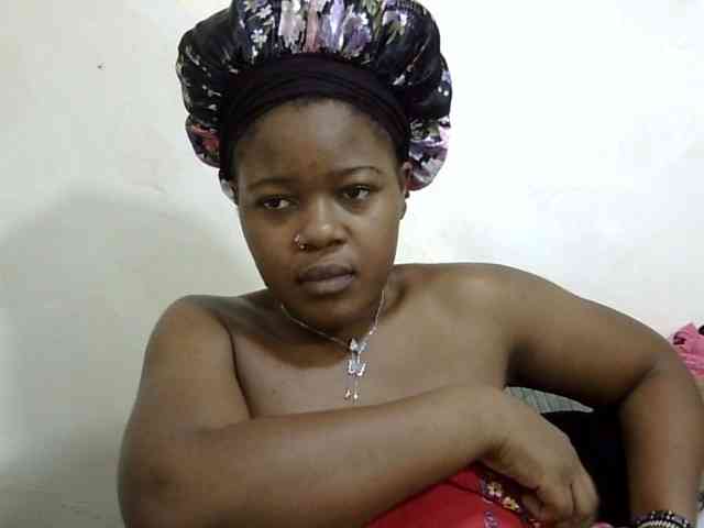 Cutefacebigasss webcam