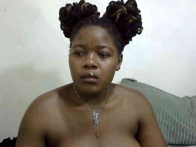 Cutefacebigasss webcam