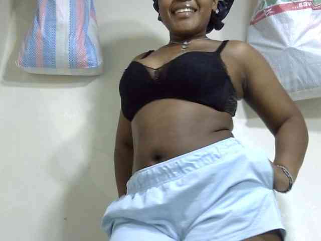 Cutefacebigasss webcam