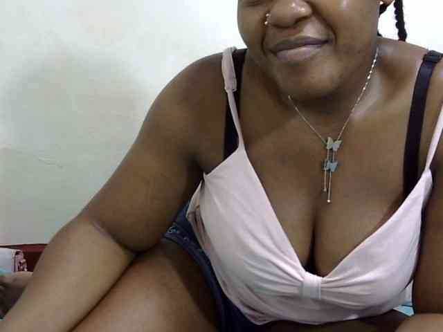 Cutefacebigasss webcam