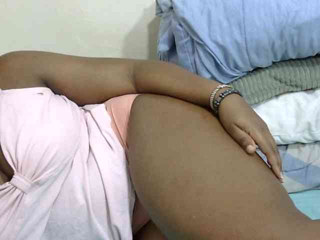 Cutefacebigasss webcam