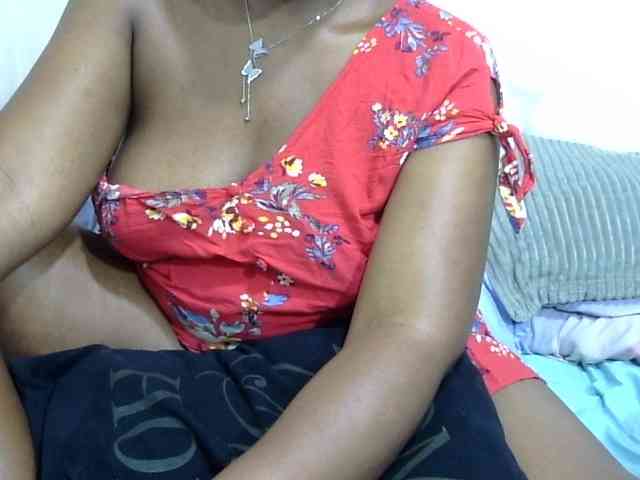 Cutefacebigasss webcam