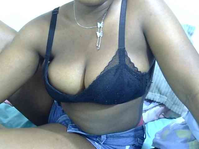 Cutefacebigasss webcam