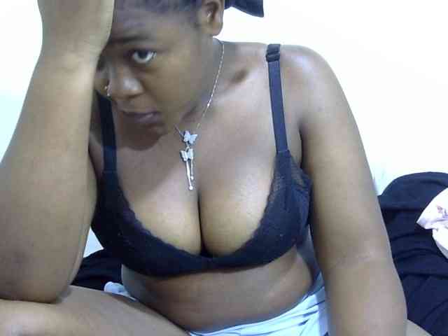 Cutefacebigasss webcam