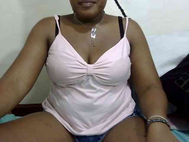 Cutefacebigasss webcam