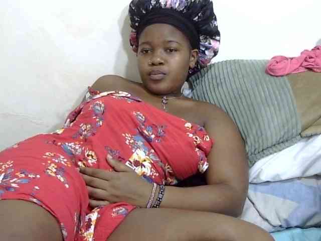 Cutefacebigasss webcam