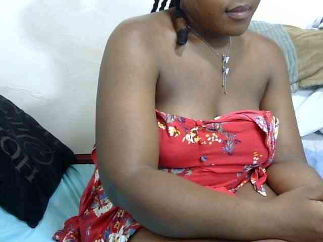 Cutefacebigasss webcam