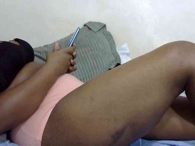 Cutefacebigasss webcam