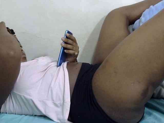 Cutefacebigasss webcam