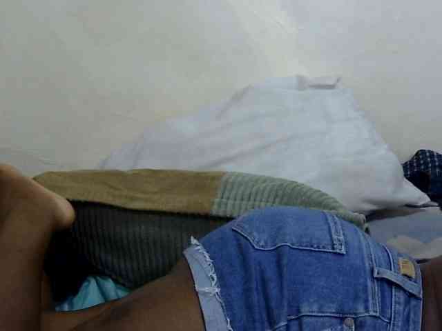 Cutefacebigasss webcam