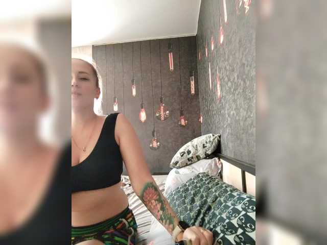 she-wolf's BongaCams show and profile