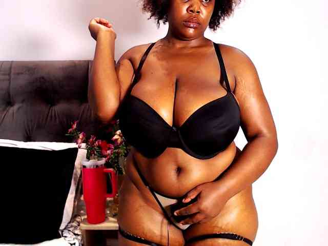 sexyBellaXXXa webcam