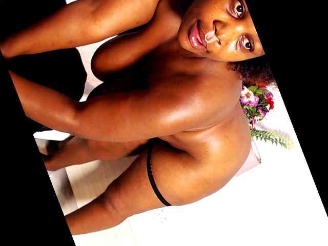 sexyBellaXXXa webcam