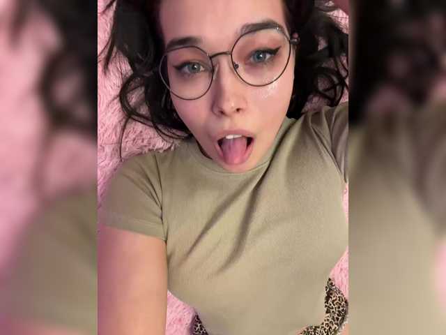 Li-Love from BongaCams is Freechat