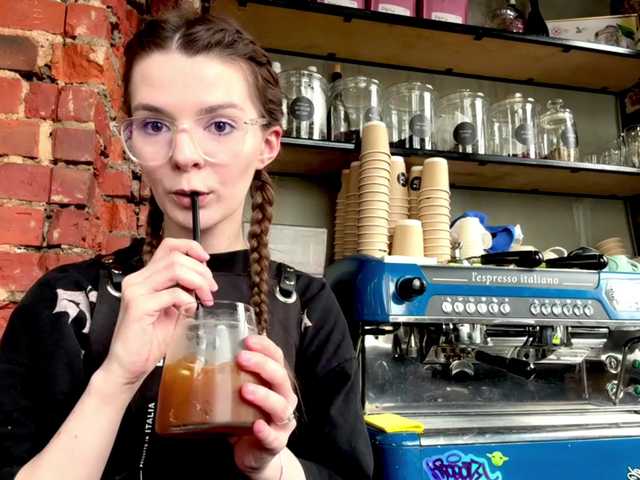 JoannGrater's BongaCams show and profile