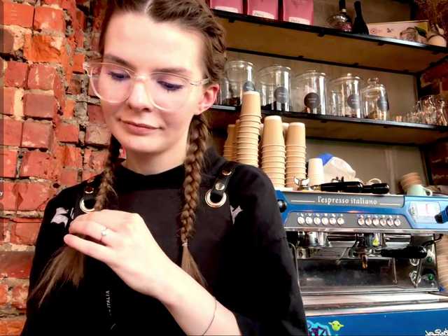 JoannGrater's BongaCams show and profile