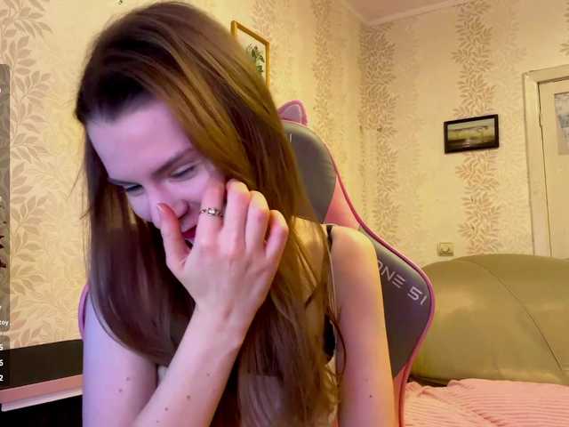 JoannGrater's BongaCams show and profile