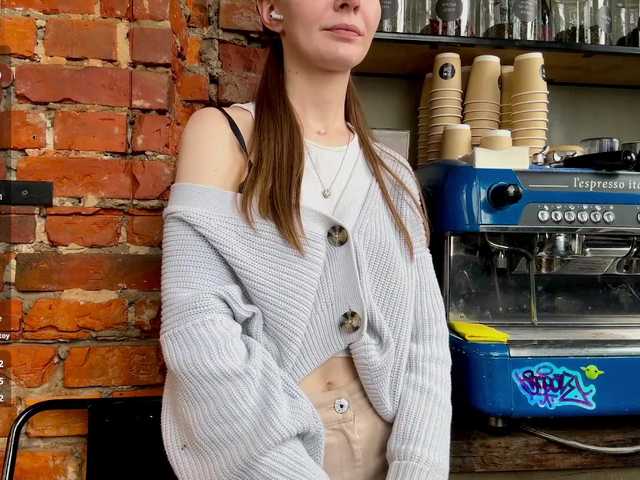 JoannGrater's BongaCams show and profile