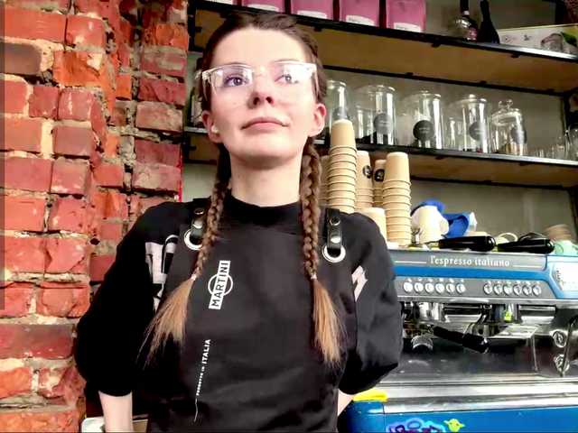 JoannGrater's BongaCams show and profile