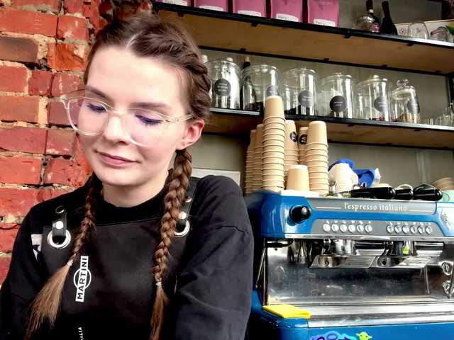 JoannGrater's BongaCams show and profile