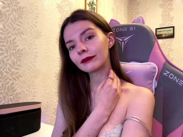 JoannGrater's BongaCams show and profile