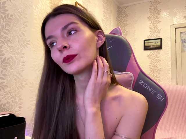 JoannGrater's BongaCams show and profile