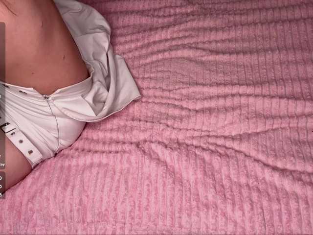 JoannGrater's BongaCams show and profile