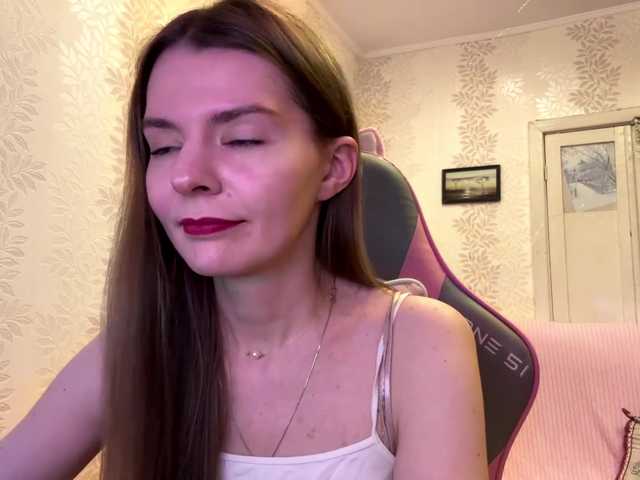 JoannGrater's BongaCams show and profile