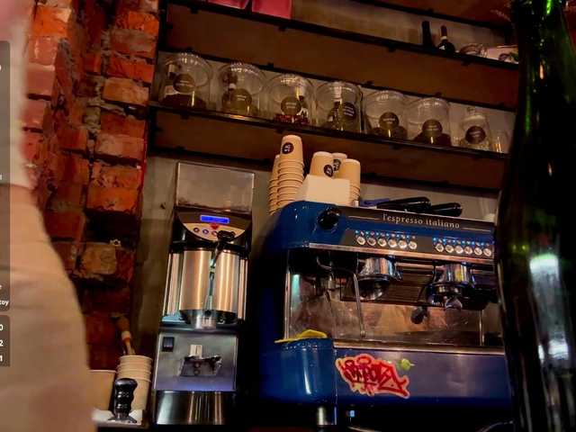 JoannGrater's BongaCams show and profile