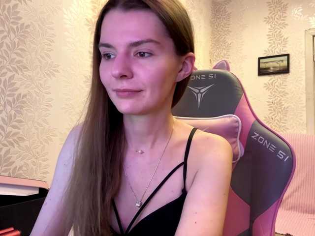 JoannGrater's BongaCams show and profile