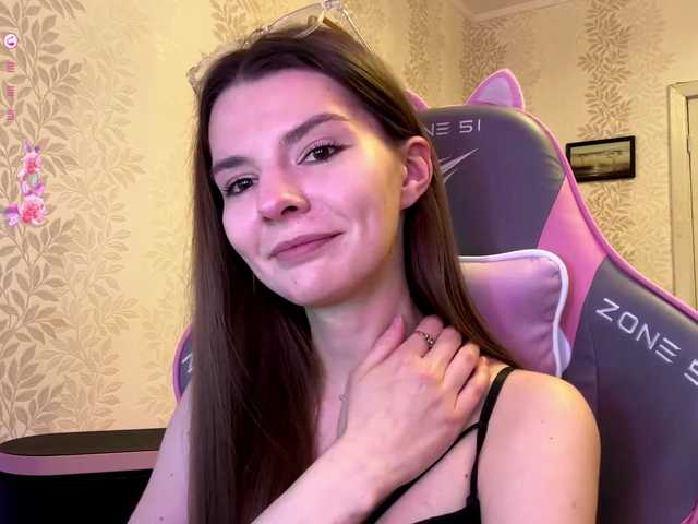 JoannGrater's BongaCams show and profile