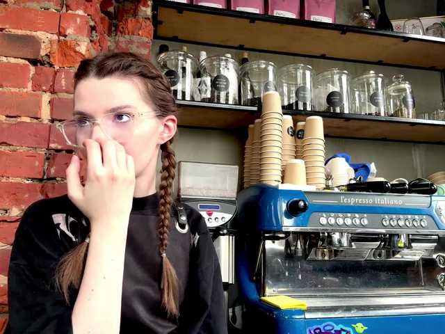 JoannGrater's BongaCams show and profile