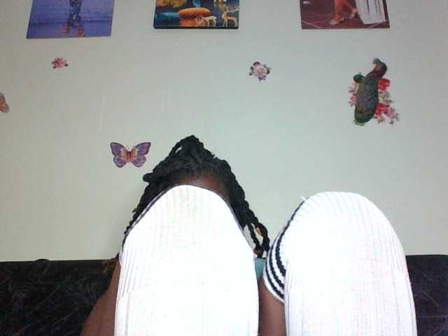 Slutybitch1 webcam bongacams model stream image