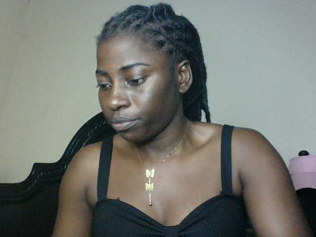 Slutybitch1 webcam bongacams model stream image