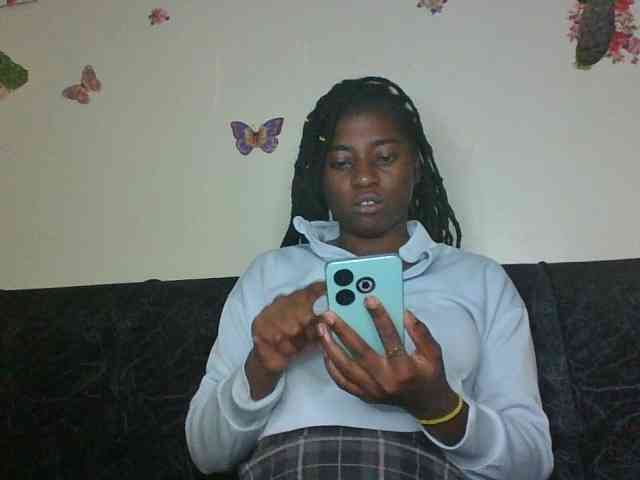 Slutybitch1 Live Webcam on BongaCams