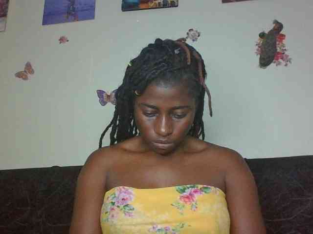 Slutybitch1 Live Webcam on BongaCams