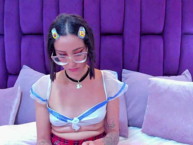 crystalstonee1 Live Cam on BongaCams