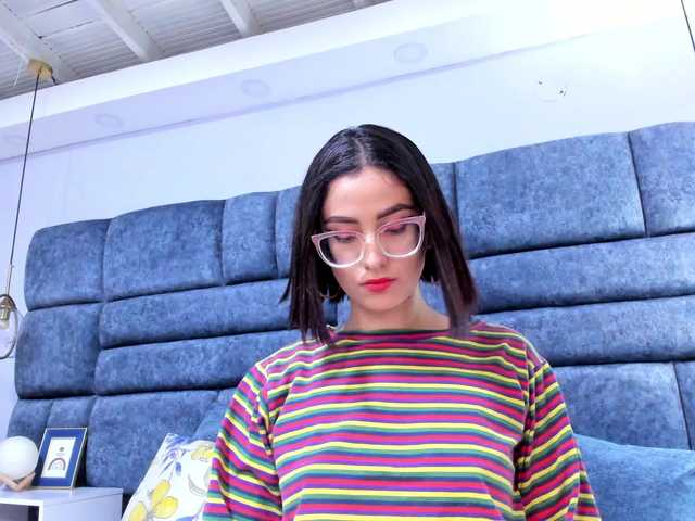 crystalstonee1's BongaCams show and profile