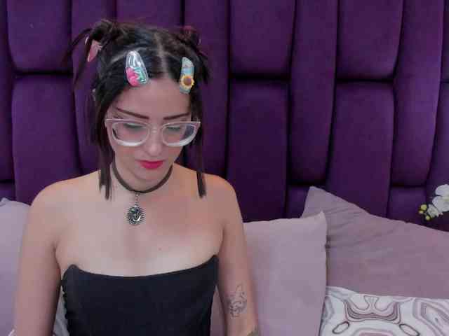 crystalstonee1 webcam